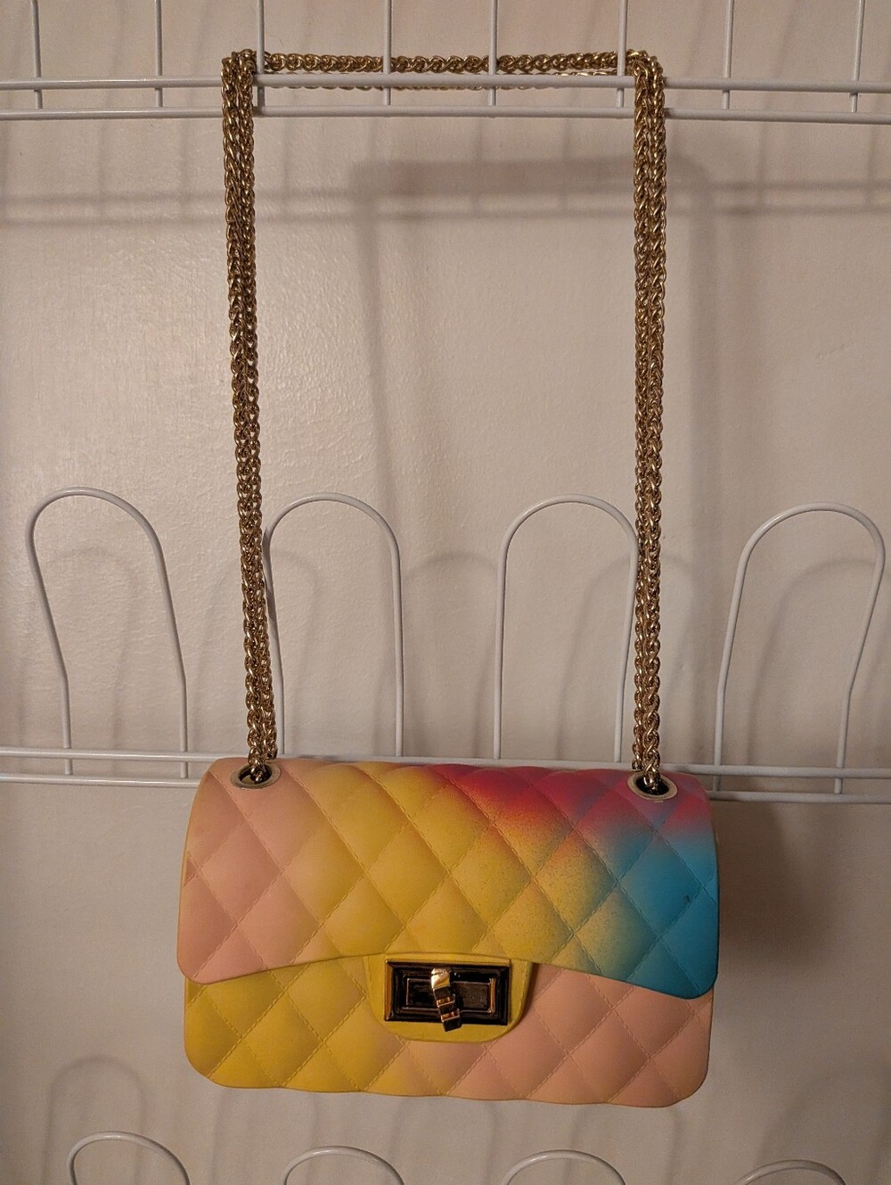 Quilted texture Hardshell Gradient Chain Shoulder Bag - Gold Hardware